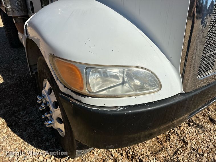 image for item OM9804 2008 Peterbilt  340 dump truck