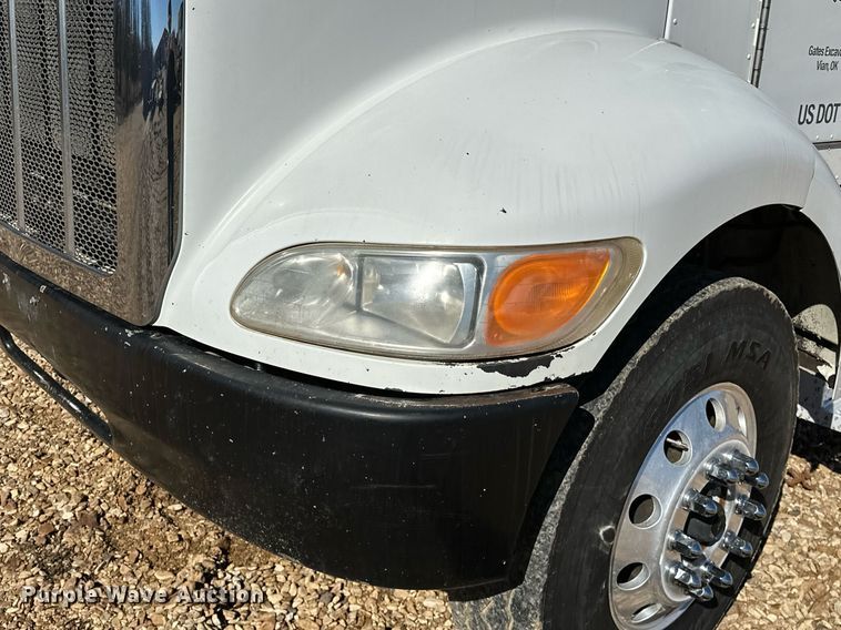 image for item OM9804 2008 Peterbilt  340 dump truck