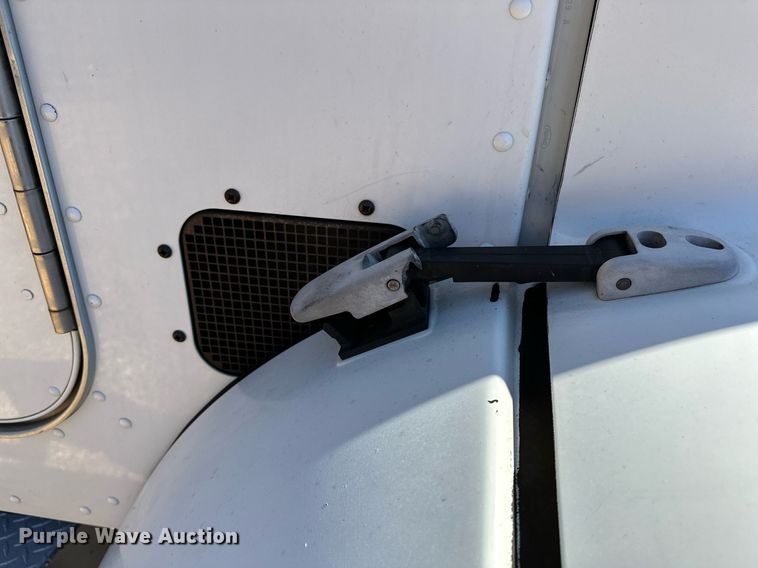 image for item OM9804 2008 Peterbilt  340 dump truck