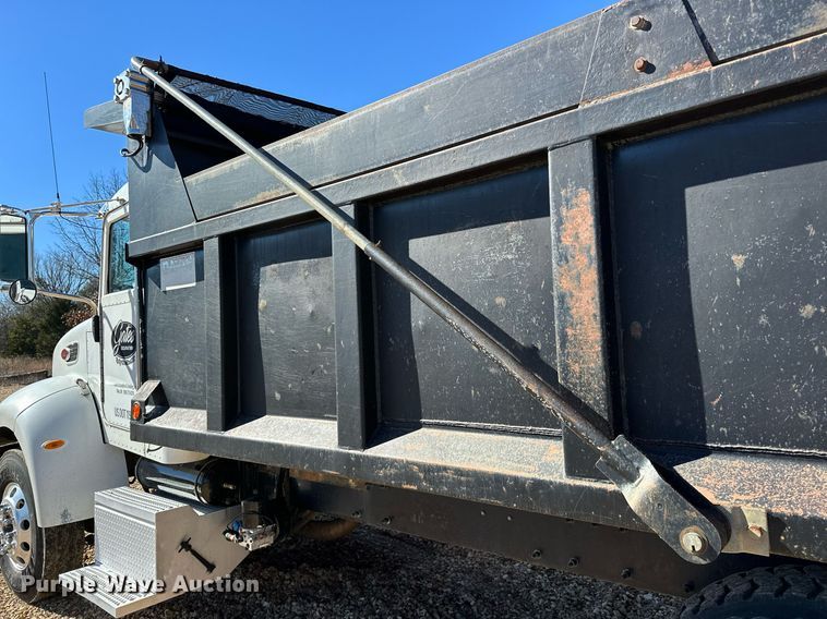 image for item OM9804 2008 Peterbilt  340 dump truck
