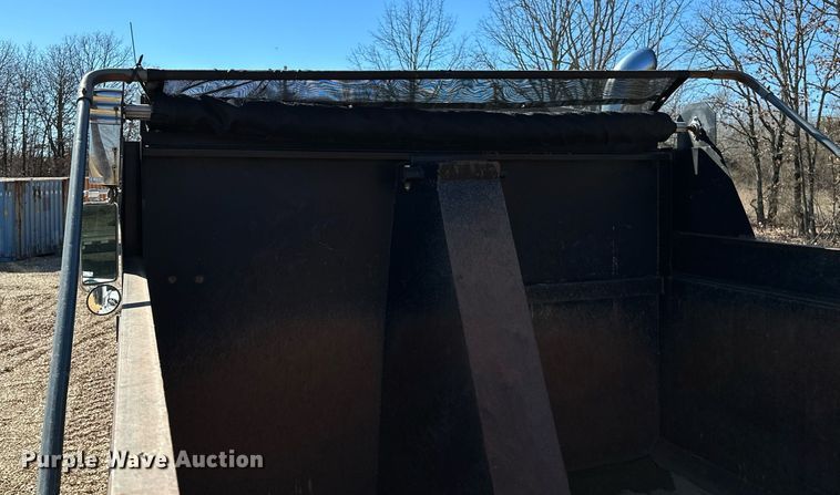 image for item OM9804 2008 Peterbilt  340 dump truck