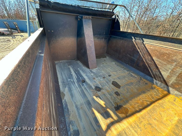 image for item OM9804 2008 Peterbilt  340 dump truck