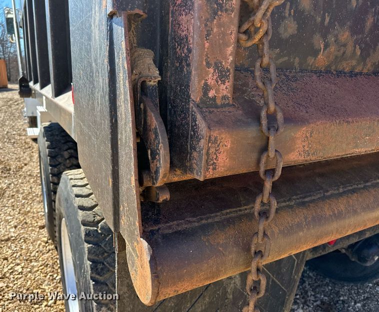 image for item OM9804 2008 Peterbilt  340 dump truck