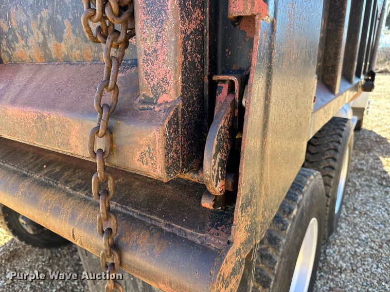 image for item OM9804 2008 Peterbilt  340 dump truck