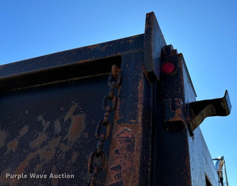 image for item OM9804 2008 Peterbilt  340 dump truck