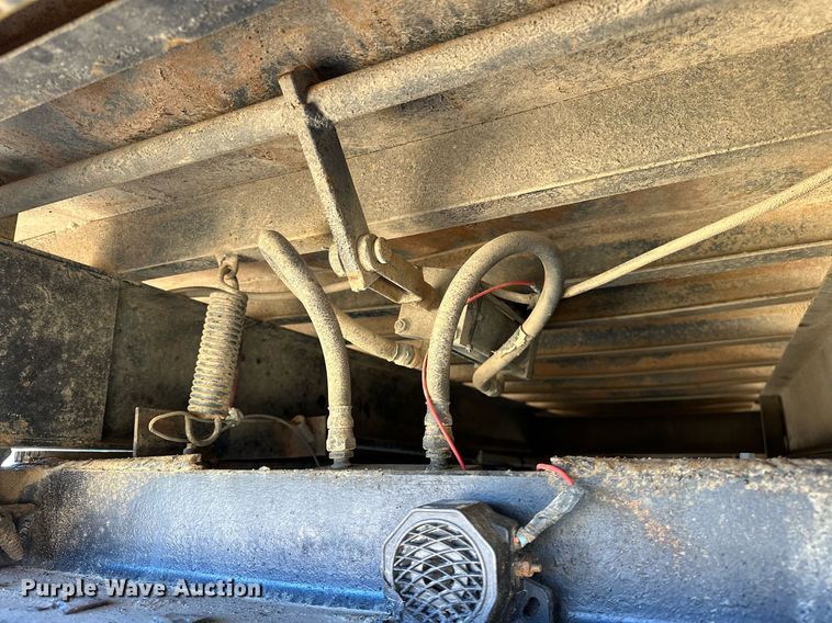 image for item OM9804 2008 Peterbilt  340 dump truck