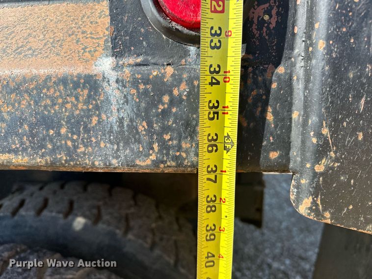 image for item OM9804 2008 Peterbilt  340 dump truck