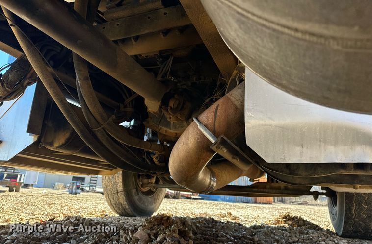 image for item OM9804 2008 Peterbilt  340 dump truck