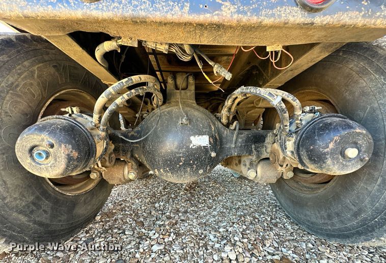 image for item OM9804 2008 Peterbilt  340 dump truck