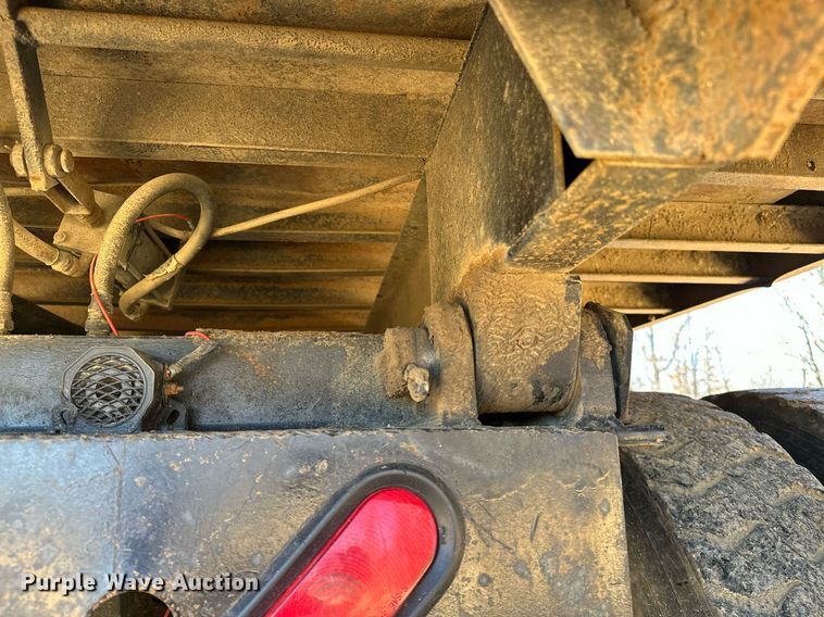 image for item OM9804 2008 Peterbilt  340 dump truck