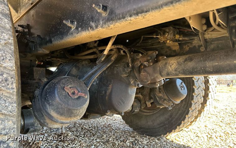 image for item OM9804 2008 Peterbilt  340 dump truck