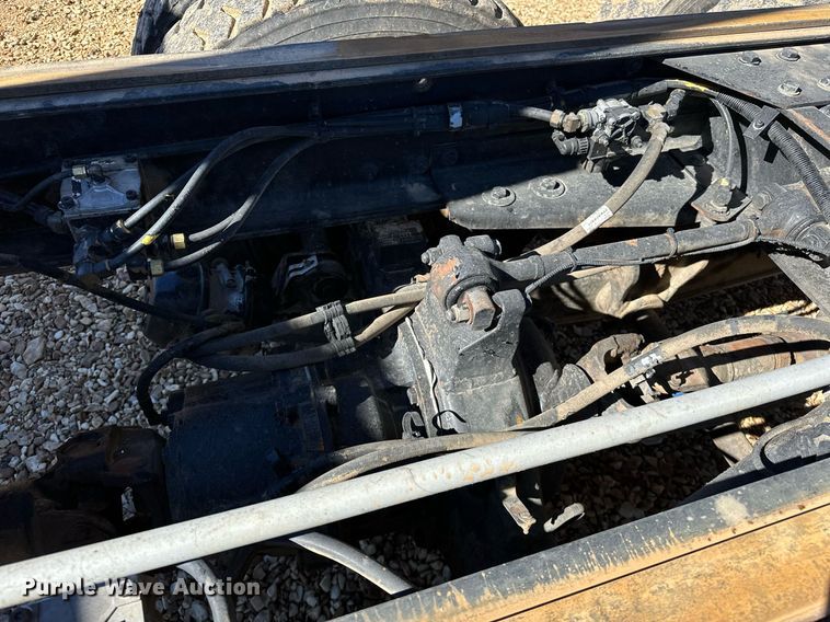 image for item OM9804 2008 Peterbilt  340 dump truck