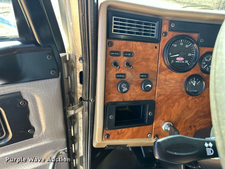 image for item OM9804 2008 Peterbilt  340 dump truck