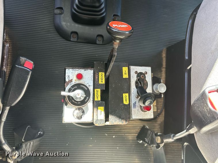 image for item OM9804 2008 Peterbilt  340 dump truck