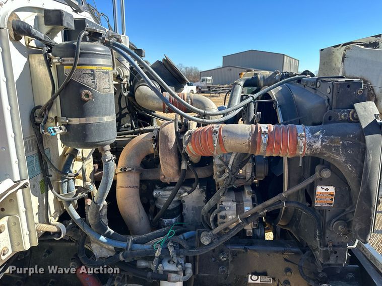 image for item OM9804 2008 Peterbilt  340 dump truck