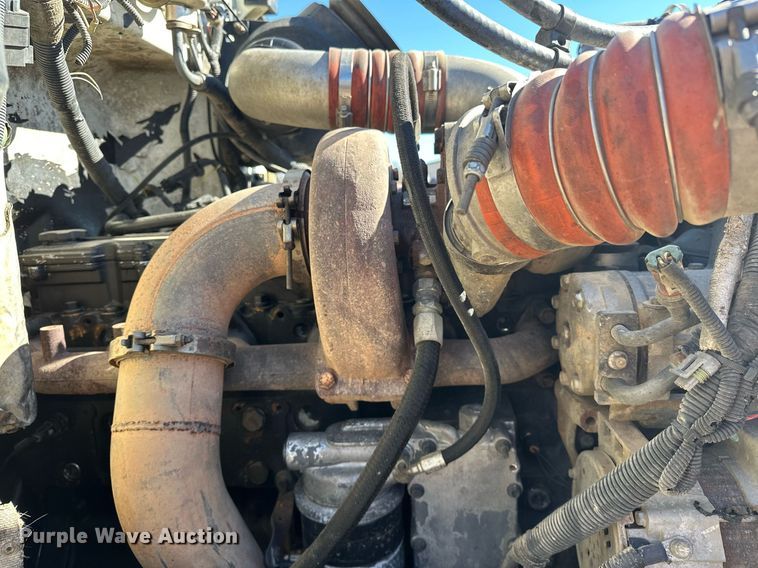 image for item OM9804 2008 Peterbilt  340 dump truck