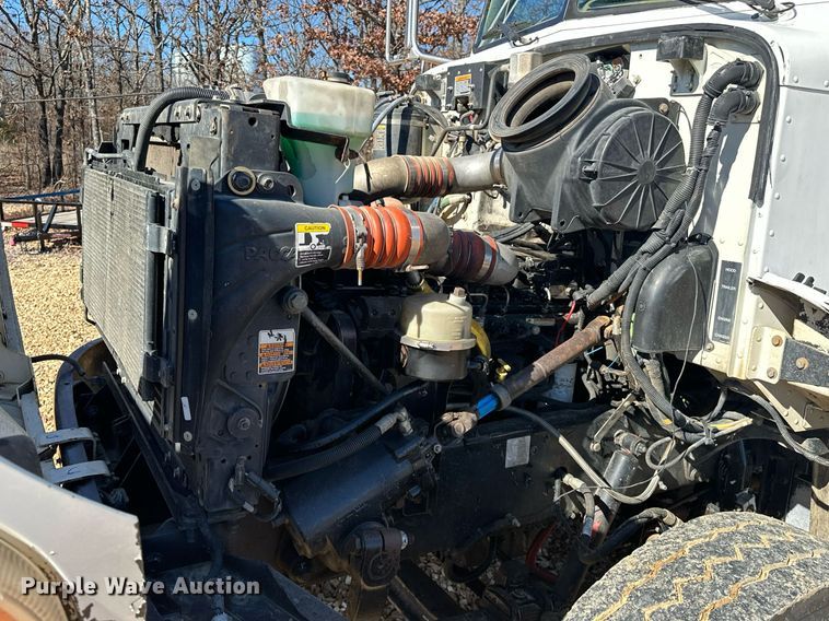 image for item OM9804 2008 Peterbilt  340 dump truck