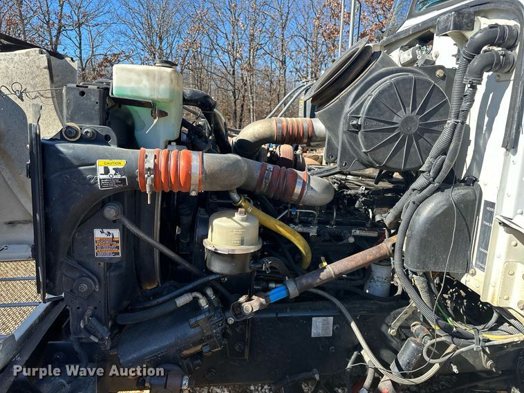 image for item OM9804 2008 Peterbilt  340 dump truck