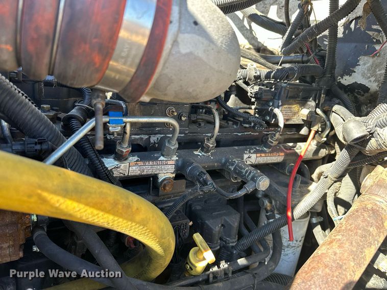 image for item OM9804 2008 Peterbilt  340 dump truck