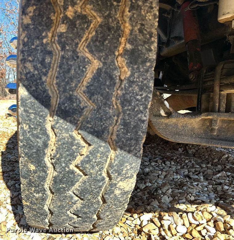 image for item OM9804 2008 Peterbilt  340 dump truck