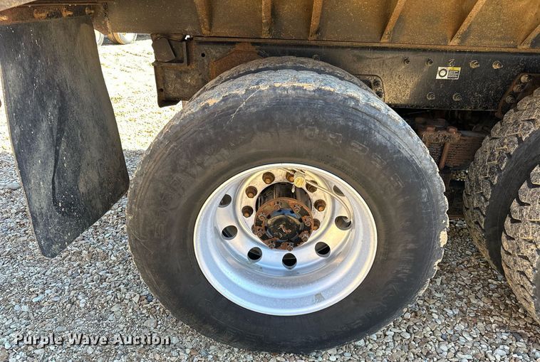 image for item OM9804 2008 Peterbilt  340 dump truck