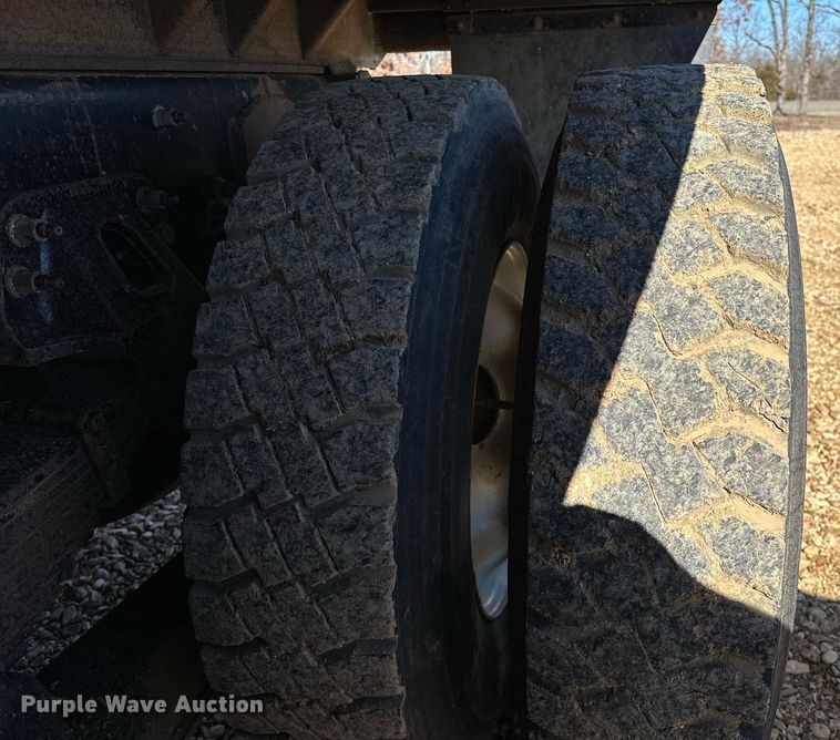 image for item OM9804 2008 Peterbilt  340 dump truck