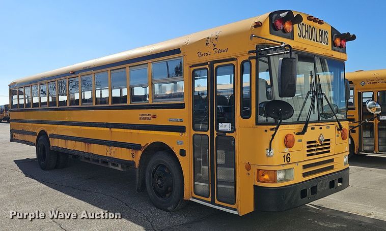 image for item DK0528 2002 International 3800 school bus