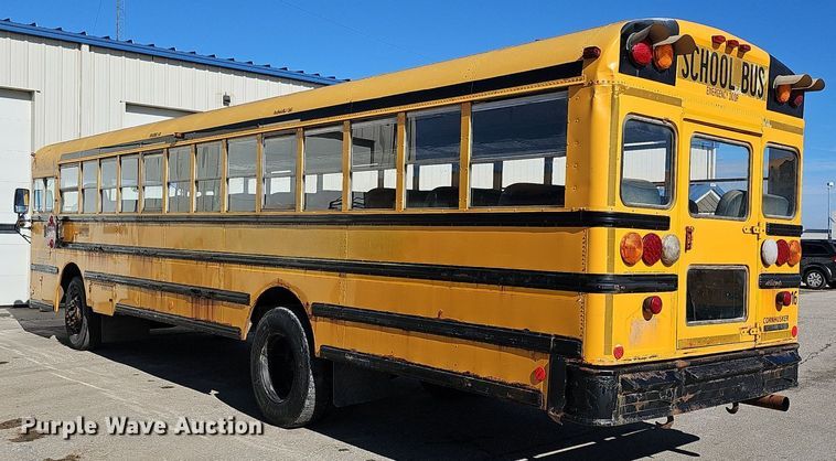 image for item DK0528 2002 International 3800 school bus