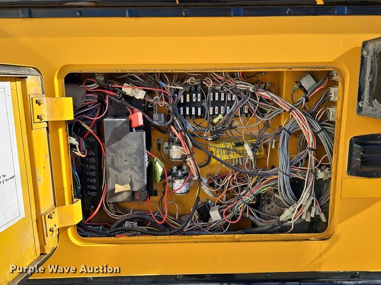 image for item DK0528 2002 International 3800 school bus