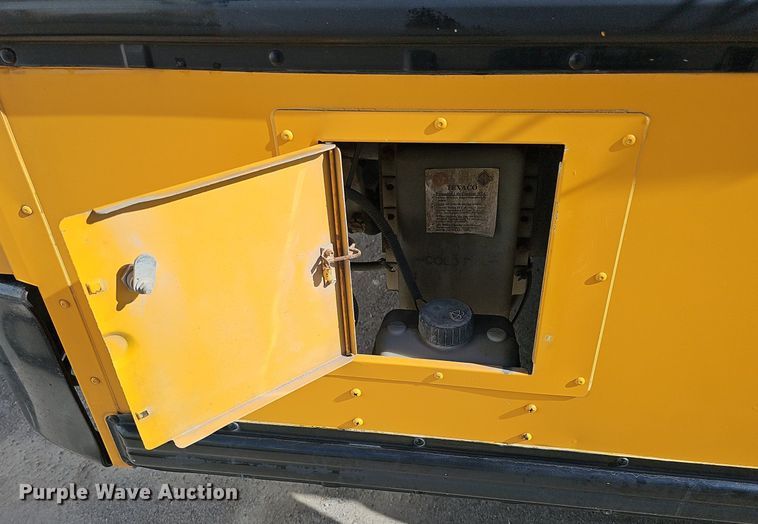 image for item DK0528 2002 International 3800 school bus