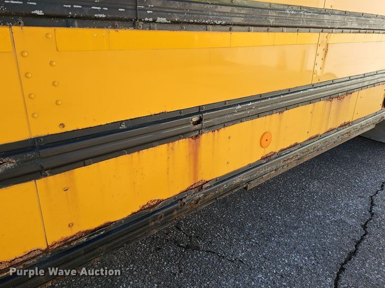 image for item DK0528 2002 International 3800 school bus