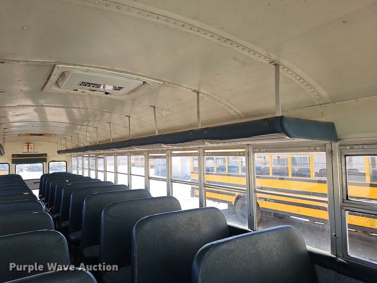 image for item DK0528 2002 International 3800 school bus