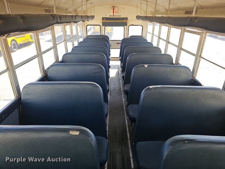 image for item DK0528 2002 International 3800 school bus