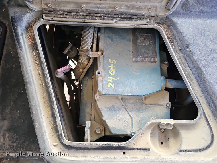 image for item DK0528 2002 International 3800 school bus