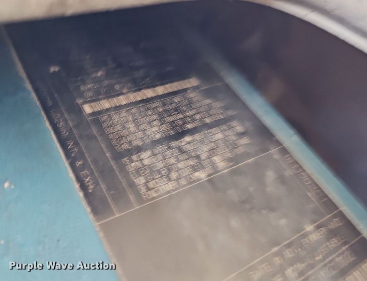 image for item DK0528 2002 International 3800 school bus