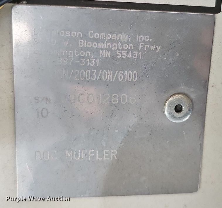 image for item DK0528 2002 International 3800 school bus