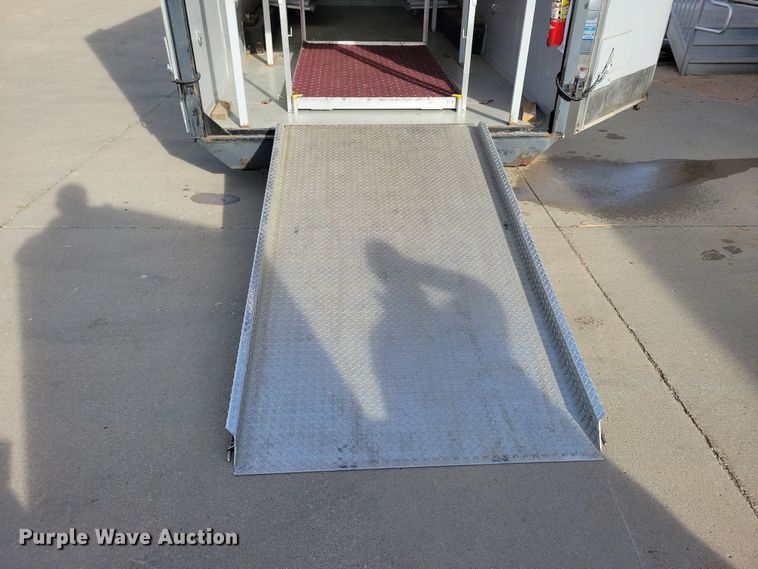 image for item DL7819 1990 Haulmark GGN840BT enclosed cargo trailer