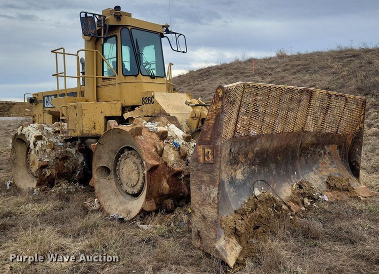 image for item DL7849 1991 Caterpillar 826C landfill compactor