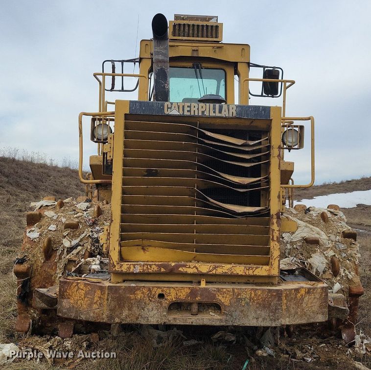 image for item DL7849 1991 Caterpillar 826C landfill compactor