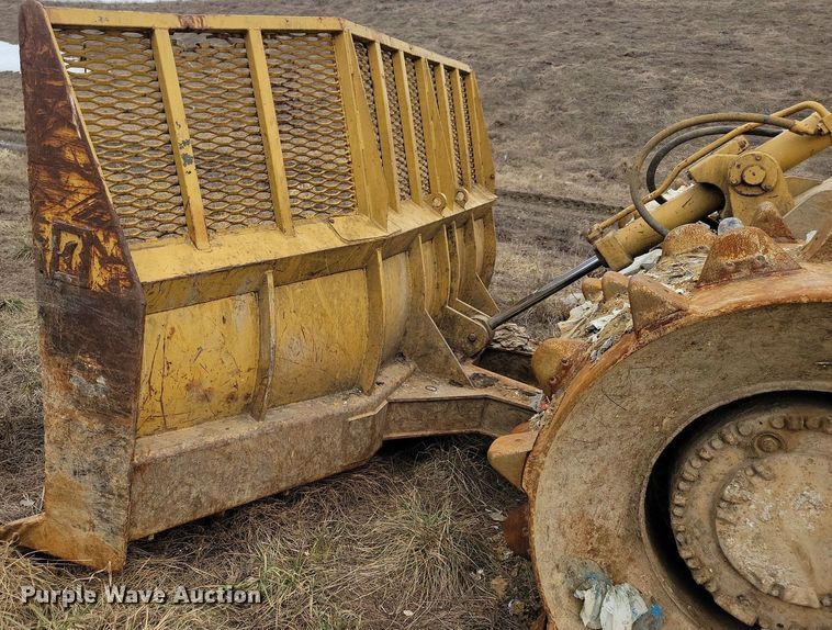 image for item DL7849 1991 Caterpillar 826C landfill compactor