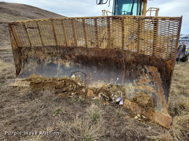 image for item DL7849 1991 Caterpillar 826C landfill compactor