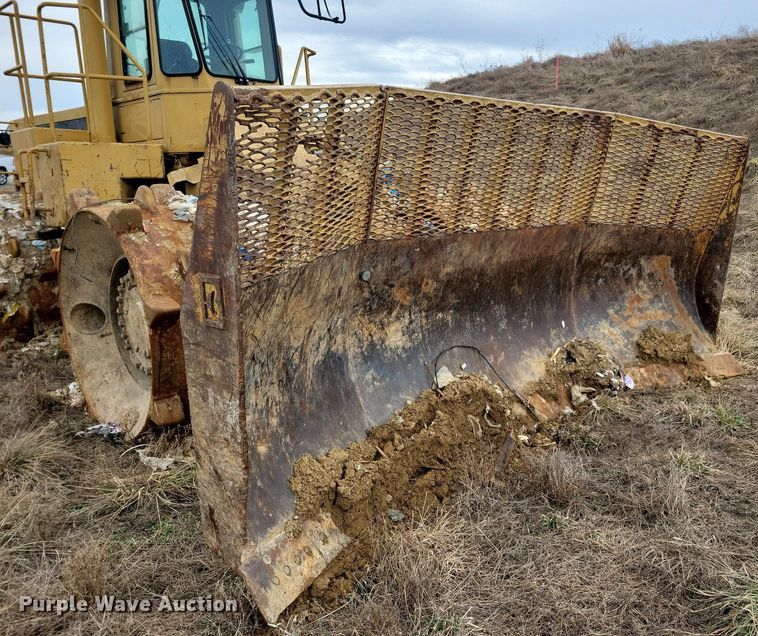 image for item DL7849 1991 Caterpillar 826C landfill compactor