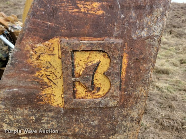 image for item DL7849 1991 Caterpillar 826C landfill compactor