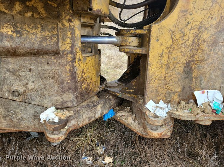 image for item DL7849 1991 Caterpillar 826C landfill compactor