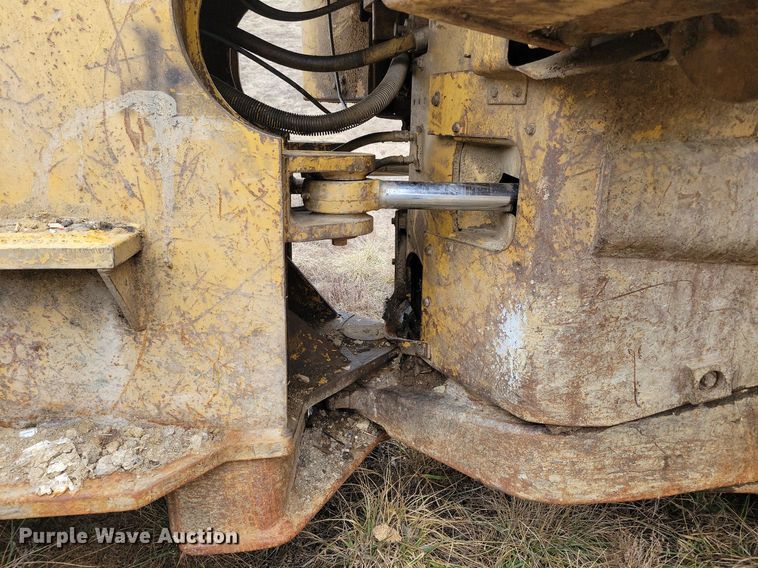 image for item DL7849 1991 Caterpillar 826C landfill compactor