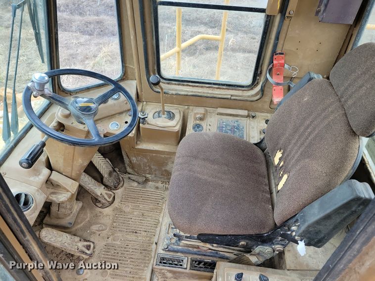 image for item DL7849 1991 Caterpillar 826C landfill compactor