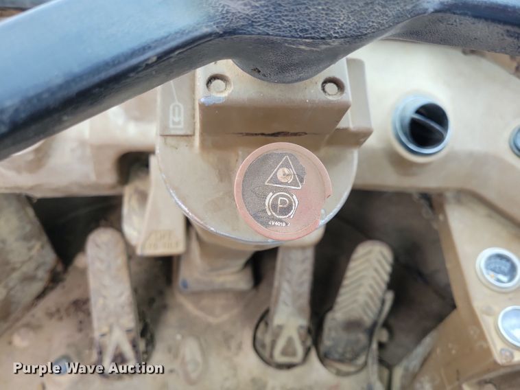 image for item DL7849 1991 Caterpillar 826C landfill compactor