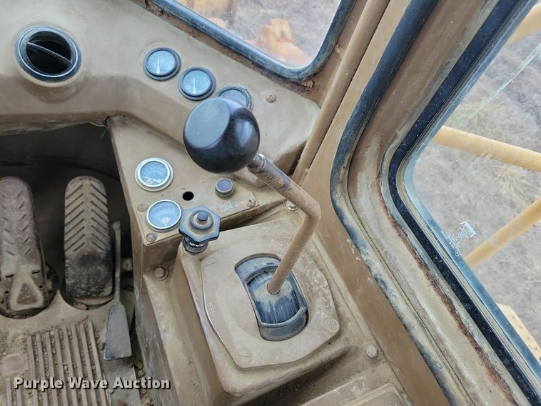 image for item DL7849 1991 Caterpillar 826C landfill compactor