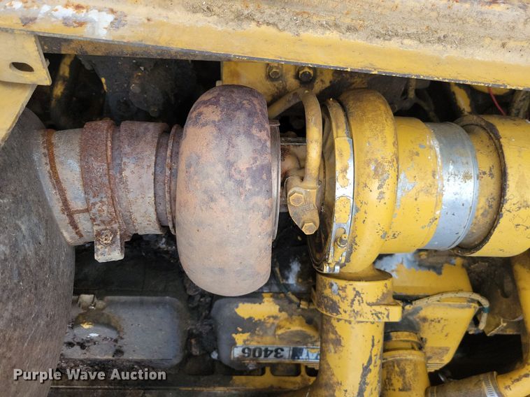 image for item DL7849 1991 Caterpillar 826C landfill compactor