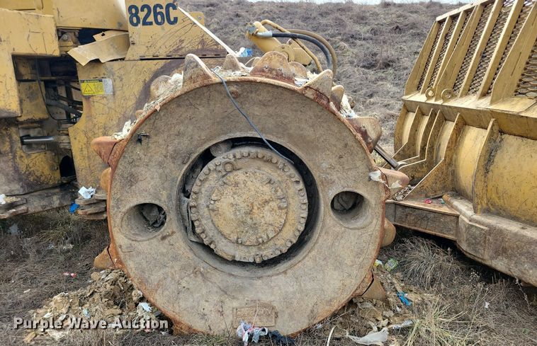 image for item DL7849 1991 Caterpillar 826C landfill compactor